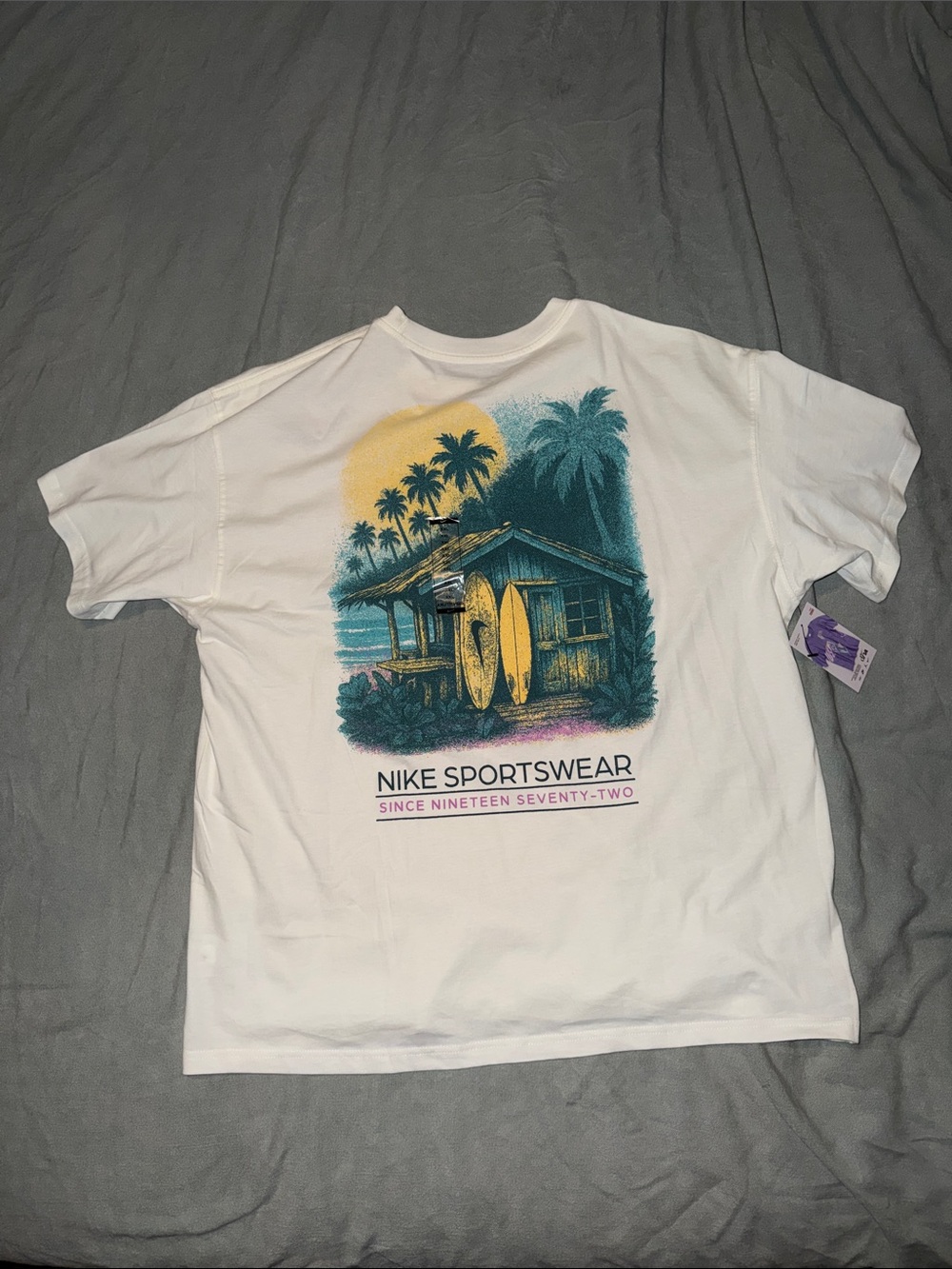 Men’s Nike White Graphic Tee